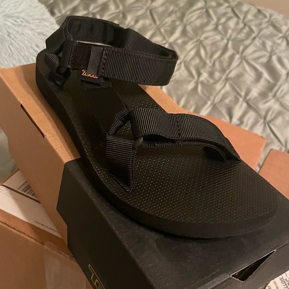 Teva Original Universal size 8 - Picture 2 of 3